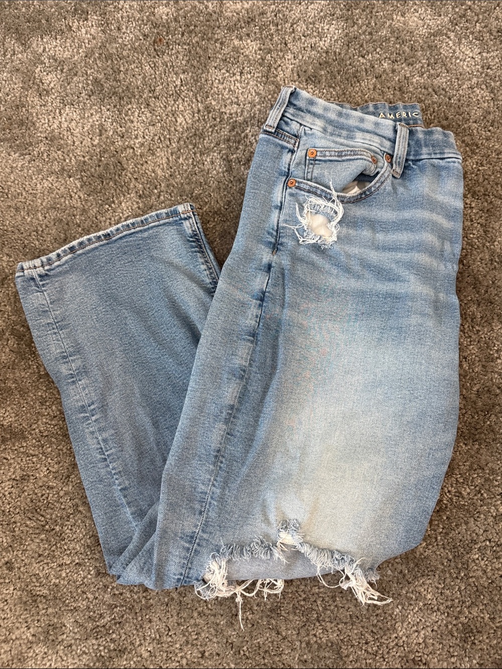 American Eagle Outfitters Light Wash Ripped Boyfriend Jeans